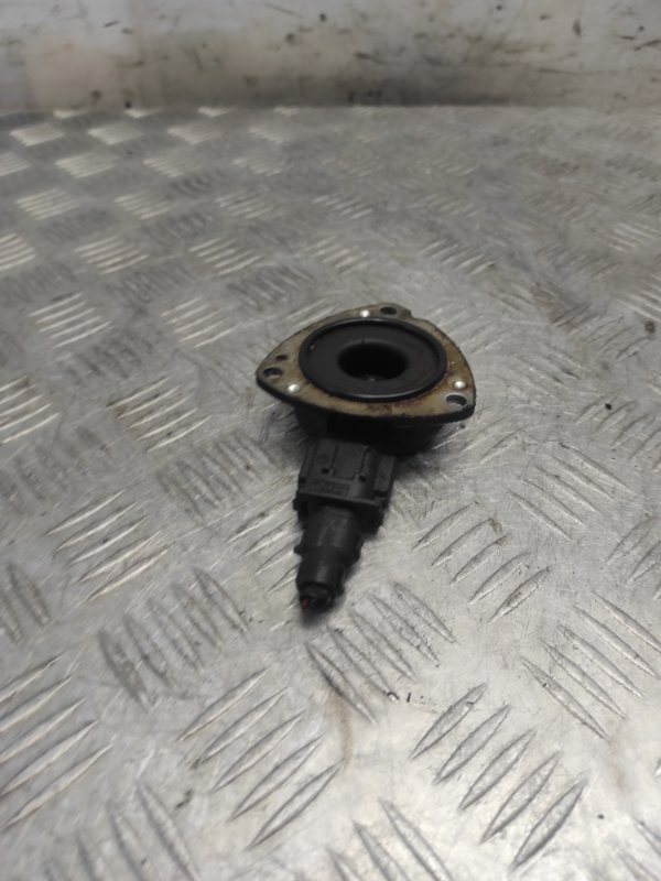 Клапан фазорегулятора Mercedes-Benz C-Class 2004 1.8 271940 2710510177 контрактная