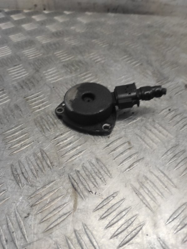 Клапан фазорегулятора C-Class 2004 1.8 271940