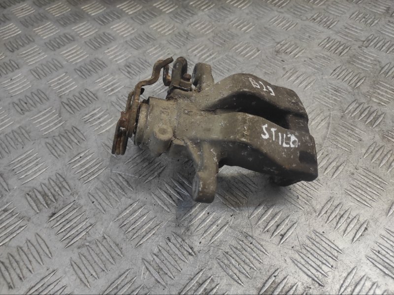 Суппорт задний правый Stilo 2002 Хэтчбэк 5 дв. 1.6
