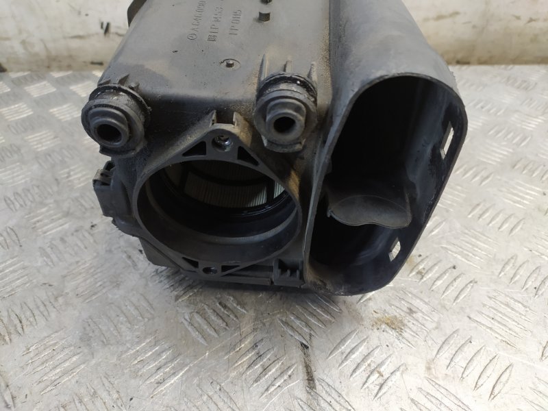 Корпус воздушного фильтра C-Class W204 2008 Седан 2.2 646.811
