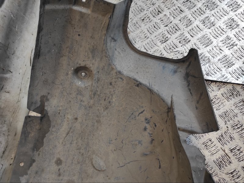 Защита арок передняя левая (подкрылок) C-Class 2010 Седан 2.1 651.911