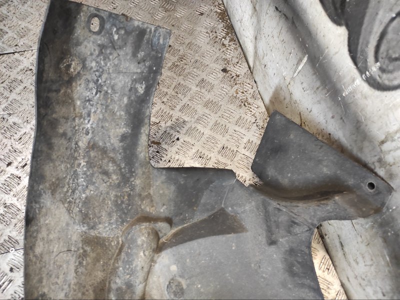 Защита арок передняя правая (подкрылок) C5 2006 Универсал 2.0 RFJ(EW10A)