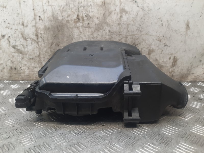 Корпус воздушного фильтра Renault Scenic 2000 Минивэн 1.6 K4M700 8200023599 Б/У