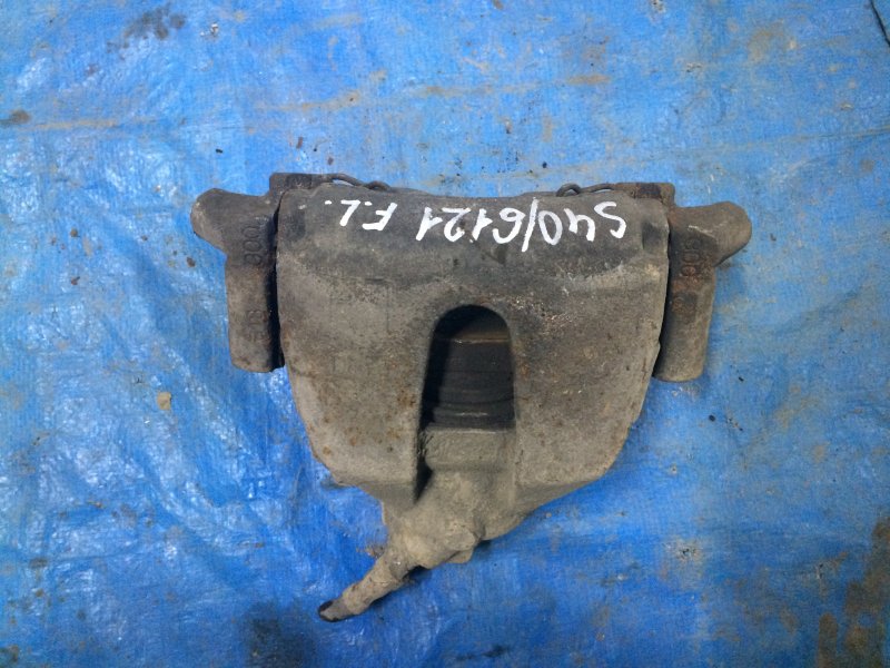 Суппорт Volvo S40 B5244S5 (2.4 L.) передний левый Суппорт Volvo S40 B5244S5 (2.4 L.) передний левый