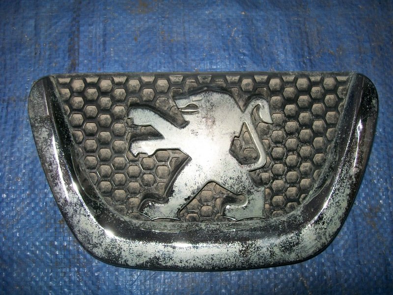 Эмблемма Peugeot 307 2005 Эмблемма Peugeot 307 2005