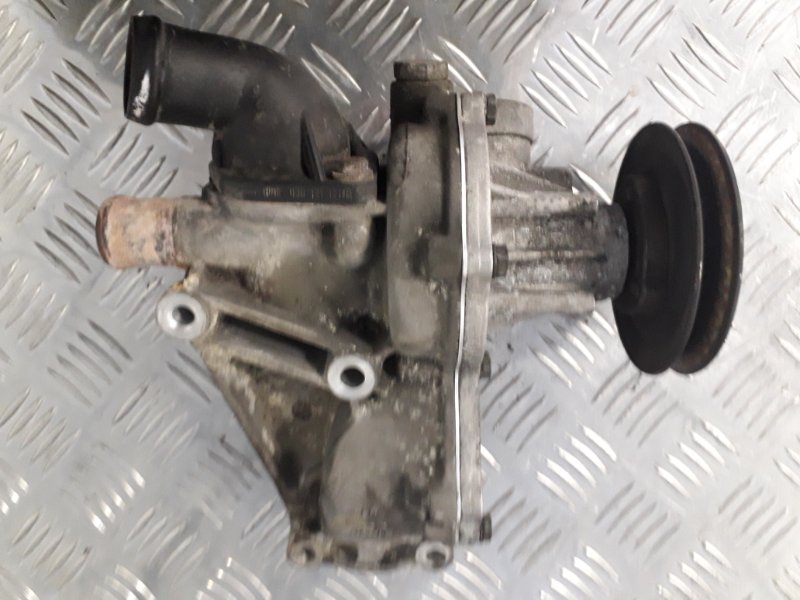 Помпа Audi A4 1.8T