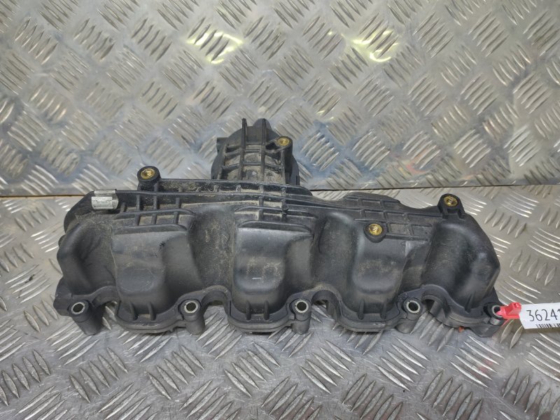 Коллектор впускной Volkswagen Golf 6 2.0TDI (б/у)