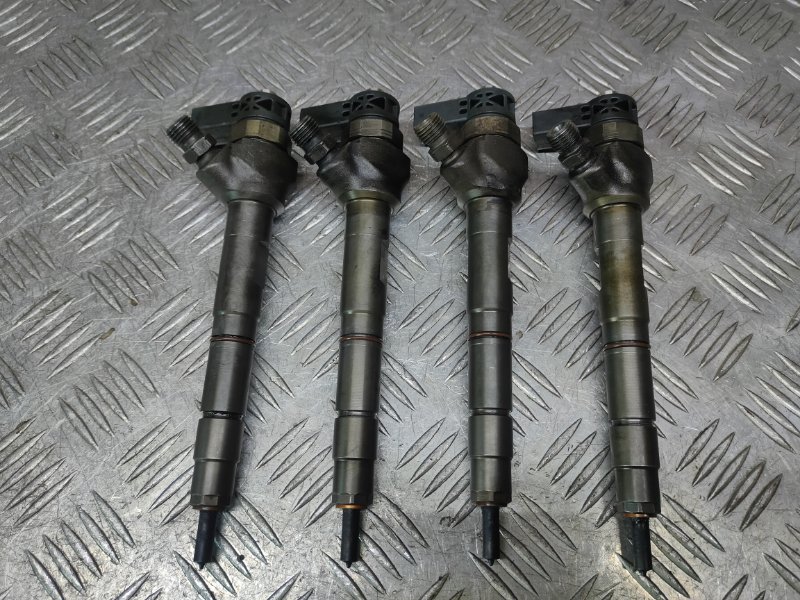 Форсунка топливная Volkswagen Passat CC 2.0TDI (б/у)
