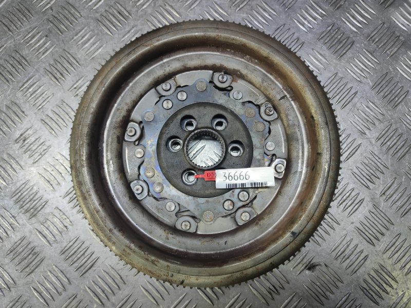 Маховик Volkswagen Golf 6 2.0TDI (б/у)