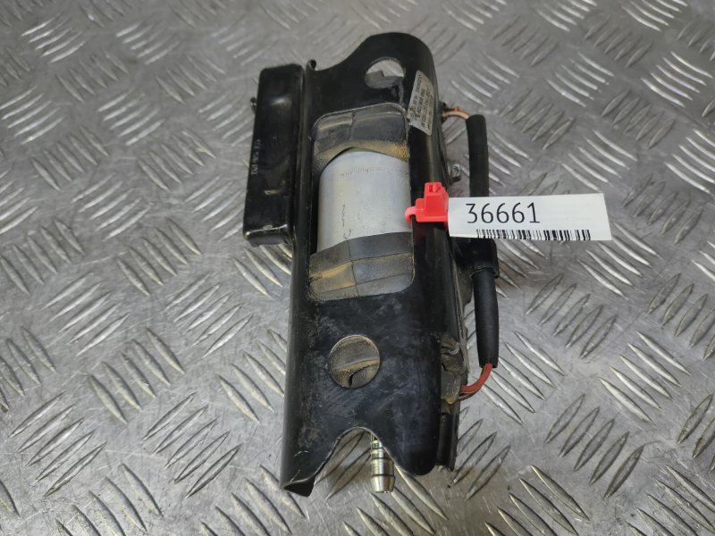 Насос топливный Volkswagen Golf 6 2.0TDI (б/у)
