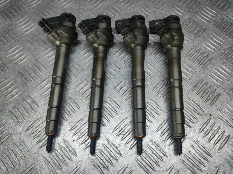 Форсунка топливная Volkswagen Passat B7 2.0TDI (б/у)