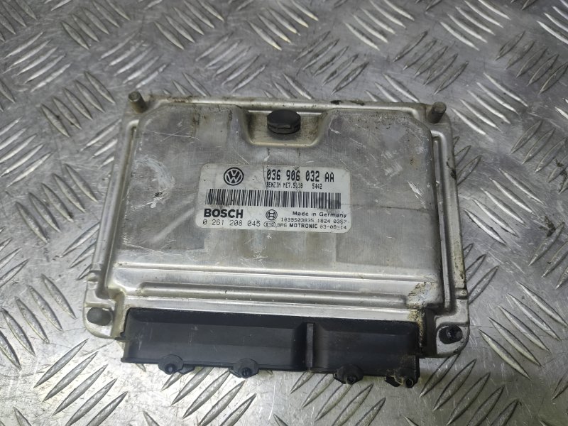 ЭБУ Volkswagen Golf 5 1.4 (б/у)