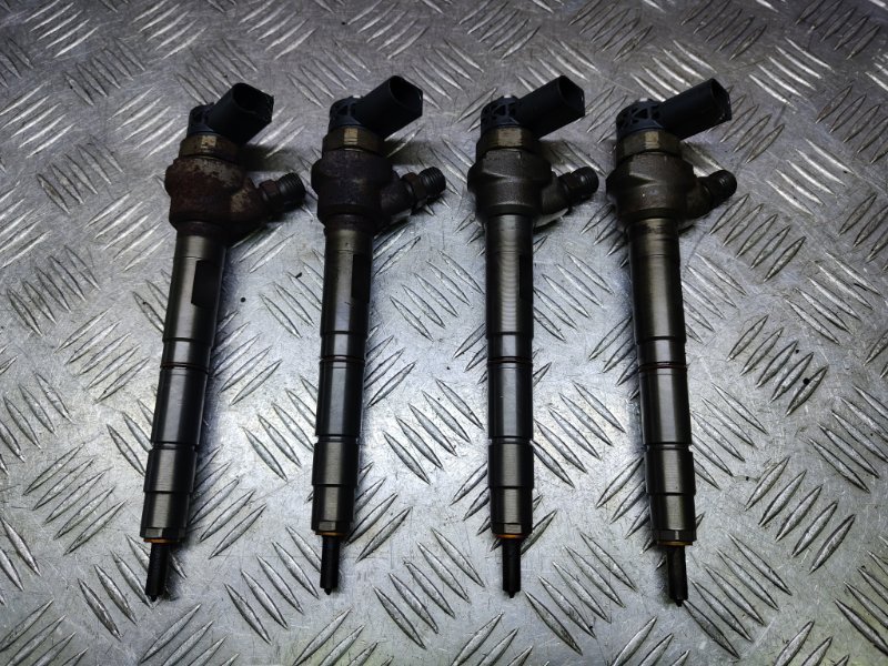 Форсунка топливная Volkswagen Passat B7 2.0TDI (б/у)