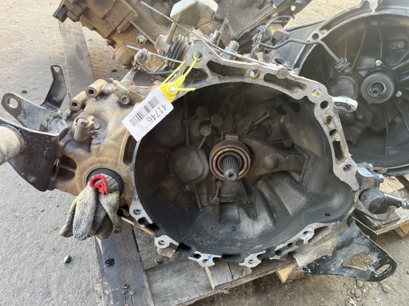 МКПП toyota Corolla 1.8 (б/у)