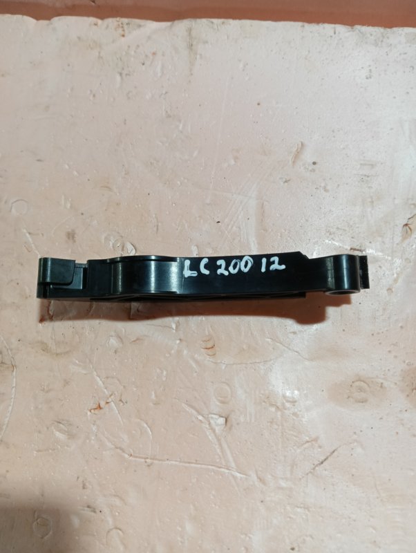 Башмак натяжителя TOYOTA LAND CRUISER 200 2012 1VD-FTV 4.5 1355951010 Б/У