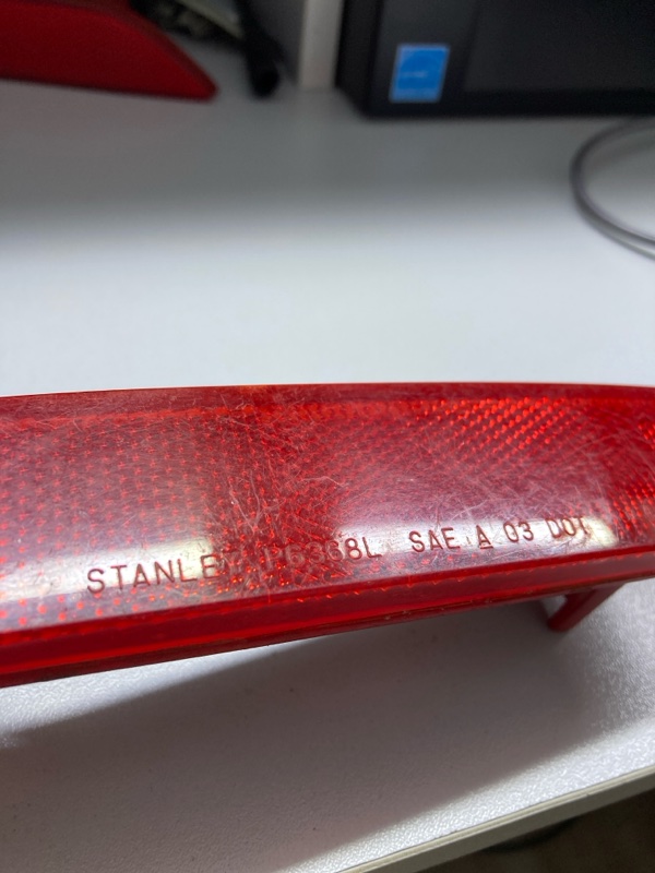 Отражатель в бампер задний левый CR-V 2007-2012 Отражатель в бампер задний левый CR-V 2007-2012