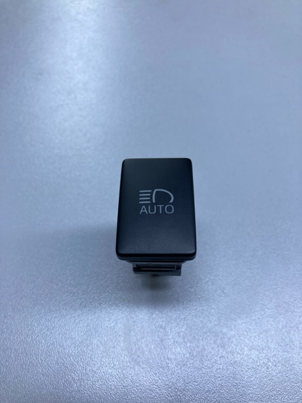 Кнопка TOYOTA LAND CRUISER 200 URJ202 1VD-FTV 4.5