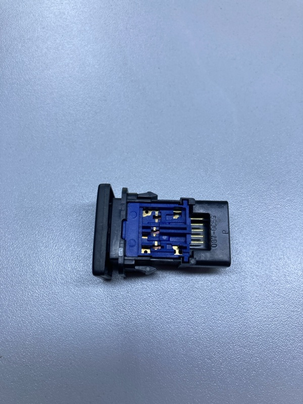 Кнопка LAND CRUISER 200 2018 URJ202 1VD-FTV 4.5