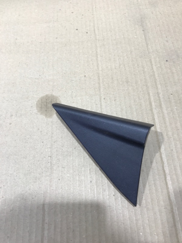 Накладка крепления зеркала передняя правая Land Cruiser 2016 URJ202 1VD-FTV 4.5 Накладка крепления зеркала передняя правая Land Cruiser 2016 URJ202 1VD-FTV 4.5