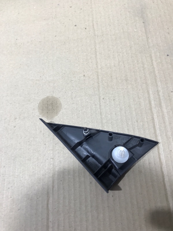 Накладка крепления зеркала передняя правая Land Cruiser 2016 URJ202 1VD-FTV 4.5 Накладка крепления зеркала передняя правая Land Cruiser 2016 URJ202 1VD-FTV 4.5