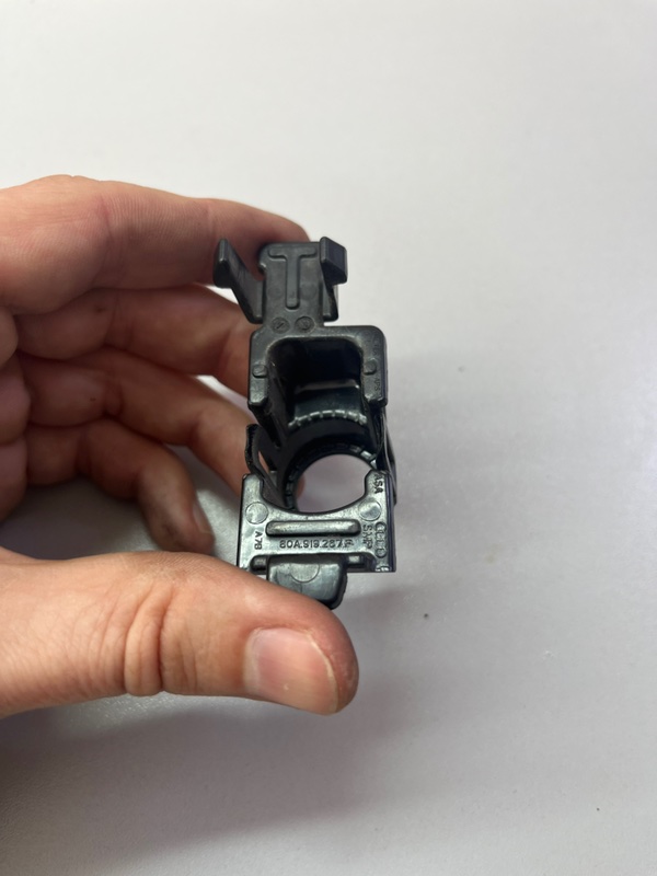 Крепеж Q5 Крепеж Q5