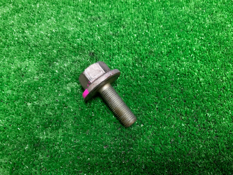 Болт шкива коленвала Nissan 100NX GA16DS