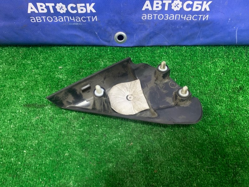 Уголок двери передний левый v5 2014 4A92S Уголок двери передний левый v5 2014 4A92S