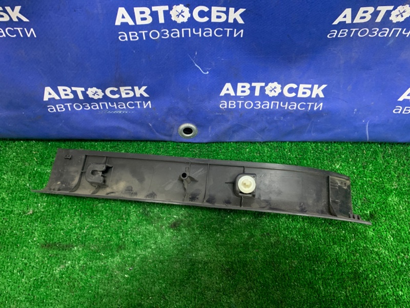 Накладка порога задняя левая v5 2014 4A92S