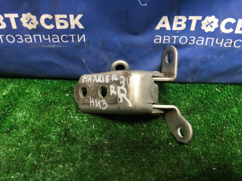 Петля двери нижняя задняя правая TOYOTA HARRIER 2003-2008 ACU30 2AZFE 6877060030 контрактная