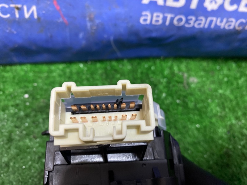 Подрулевой переключатель левый Lifan X60 620 LFB479Q Подрулевой переключатель левый Lifan X60 620 LFB479Q