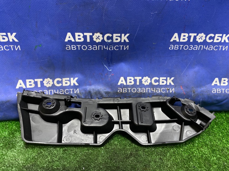 Крепление бампера переднее правое Duster 2010-2021 HSA F4R