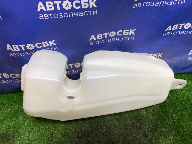 Бачок стеклоомывателя ALMERA 2012- G15 K4M Бачок стеклоомывателя ALMERA 2012- G15 K4M