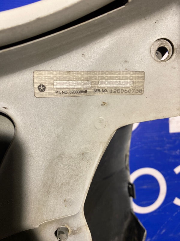 Крыло переднее левое Cherokee 2001-2007 KJ ED1