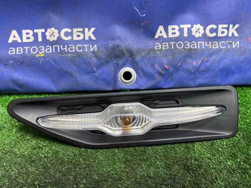 Запчасть повторитель в крыло левый KIA Rio 2010-2017 QB D3FA 923034Y600 новая Повторитель в крыло левый KIA Rio 2010-2017 QB D3FA 923034Y600 новая