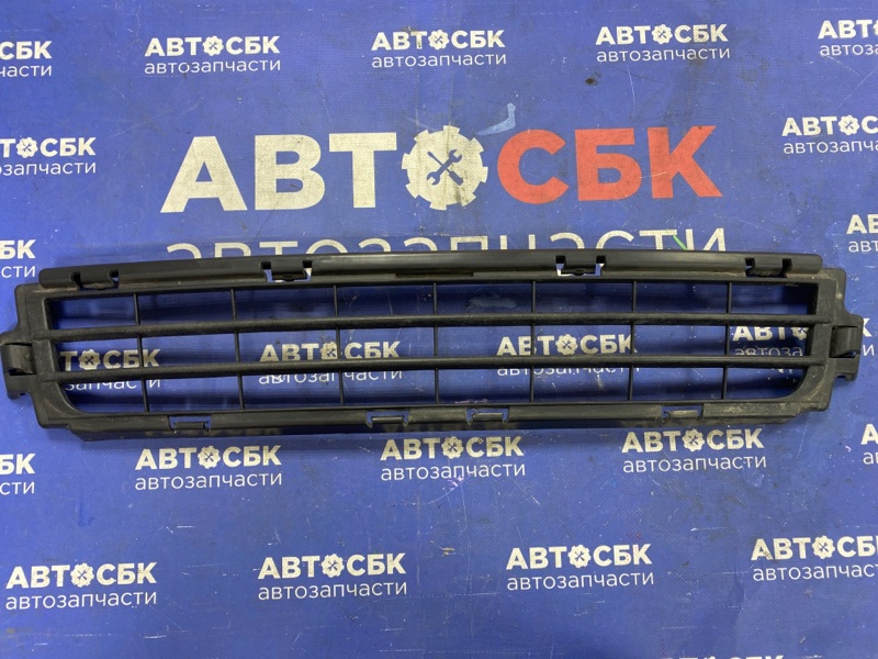 Решетка бамперная Volvo V50 2007-2012 MW20 B4164S3 30744911 контрактная