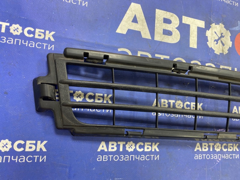 Решетка бамперная V50 2007-2012 MW20 B4164S3