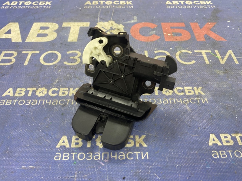 Замок двери багажника Audi A4 2004-2009 8EC ALT 8P4827505C контрактная