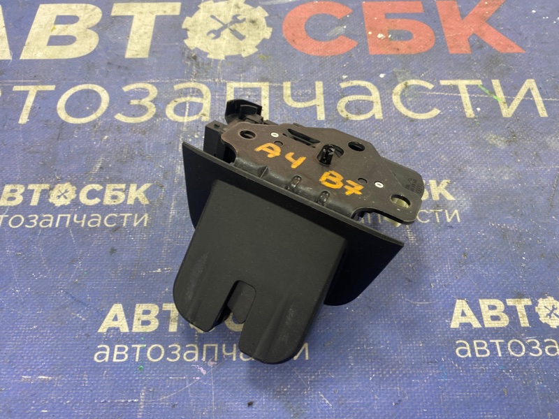 Замок двери багажника A4 2004-2009 8EC ALT