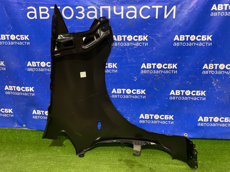 Крыло переднее левое TOYOTA AURIS ADE150 1ADFTV