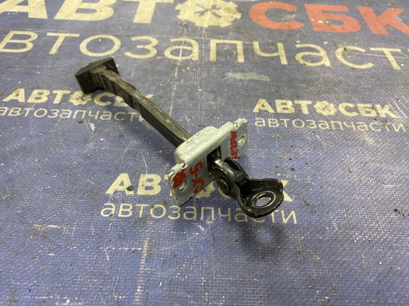 Запчасть ограничитель двери задний Mazda CX-5 2011-2017 KE PEVPS KD5372270 контрактная Ограничитель двери задний Mazda CX-5 2011-2017 KE PEVPS KD5372270 контрактная