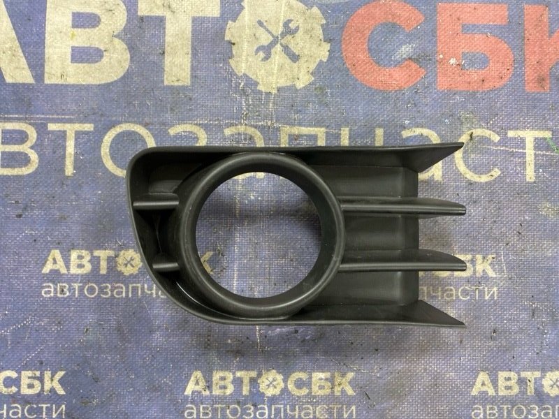 Запчасть оправа туманки правая Renault Megane 2003-2006 BM F4R 7701474479 новая Оправа туманки правая Renault Megane 2003-2006 BM F4R 7701474479 новая