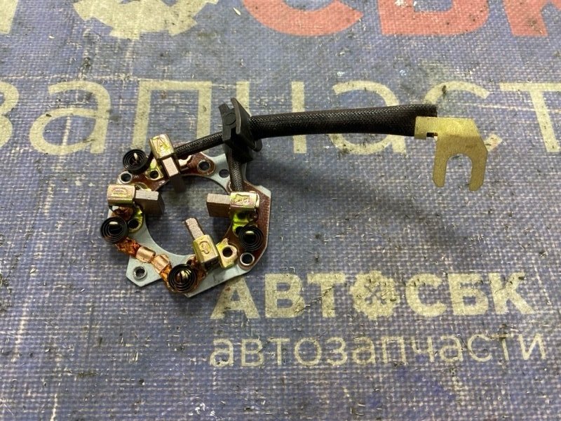 Щёточный узел стартера Nissan Avenir A32 QG15DE 233780M300 новая