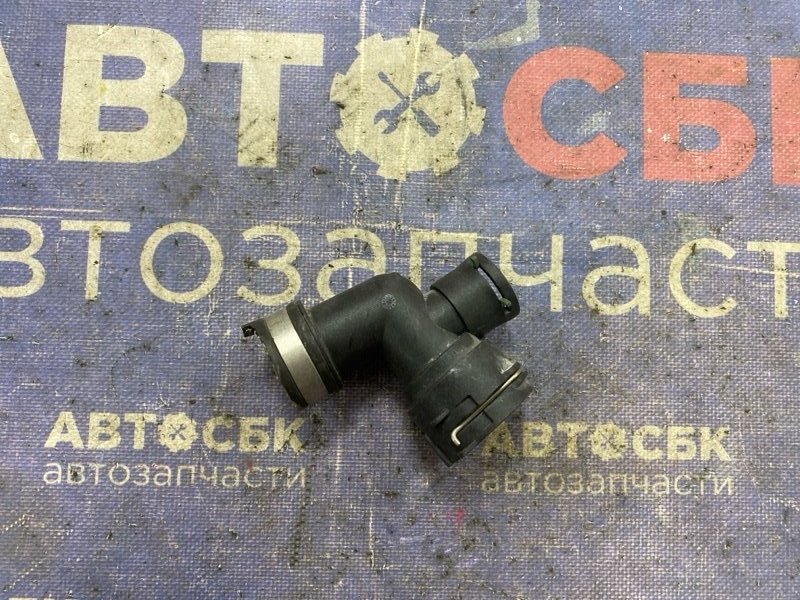 Патрубок охлаждающей жидкости A3 8V1 CHPA