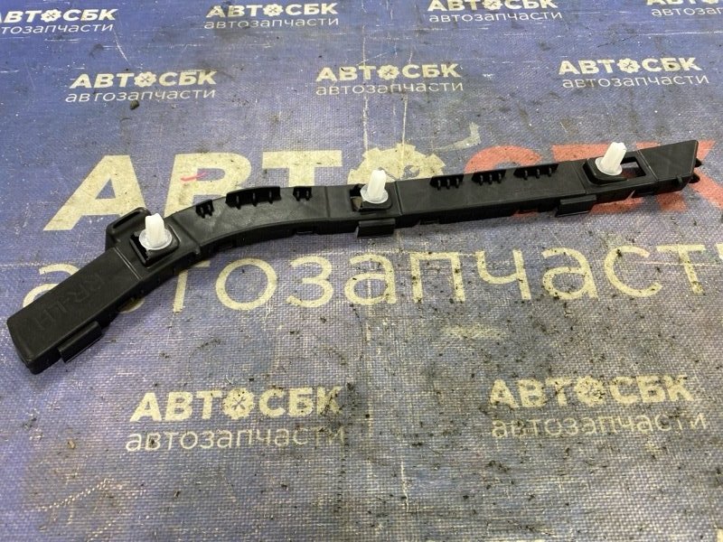 Крепление бампера заднее левое Rio 2011-2015 QB D3FA Крепление бампера заднее левое Rio 2011-2015 QB D3FA