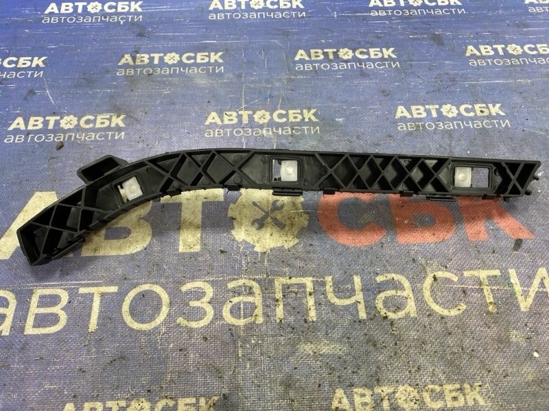 Крепление бампера заднее правое Kia Rio 2011-2015 QB D3FA 866144Y000 новая