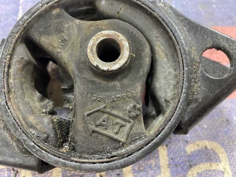 Подушка двигателя Presage  U30  SR20DE