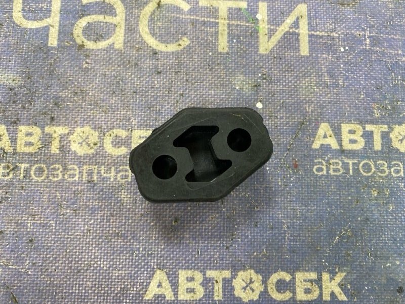 Крепление глушителя Volkswagen Polo  1E7 AEH 6Q7253144 новая