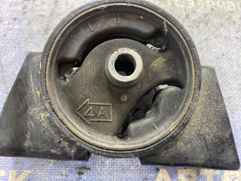 Подушка двигателя Expert PNW11 SR20DE Подушка двигателя Expert PNW11 SR20DE