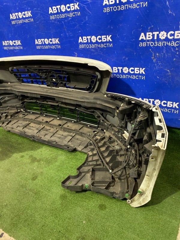 Бампер передний V40 2012-2016 MV B4154T4