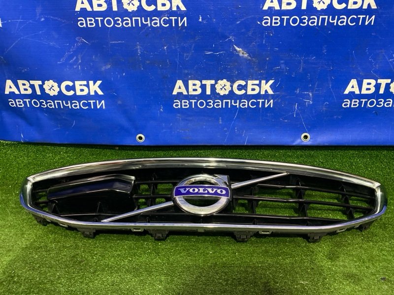 Решетка радиатора V40 2012-2016 MV B4154T4 Решетка радиатора V40 2012-2016 MV B4154T4